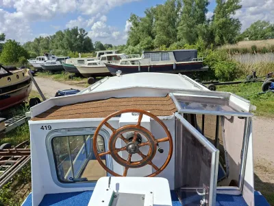 Steel Motorboat Motor cruiser 850 Photo 4
