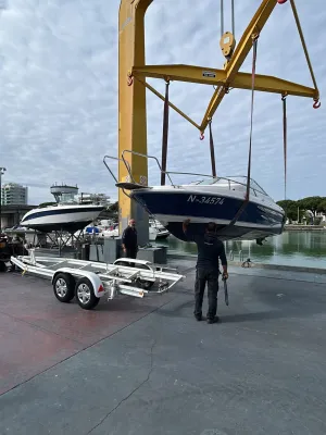 Polyester Speedboat Sea Ray 200 Signature Photo 22