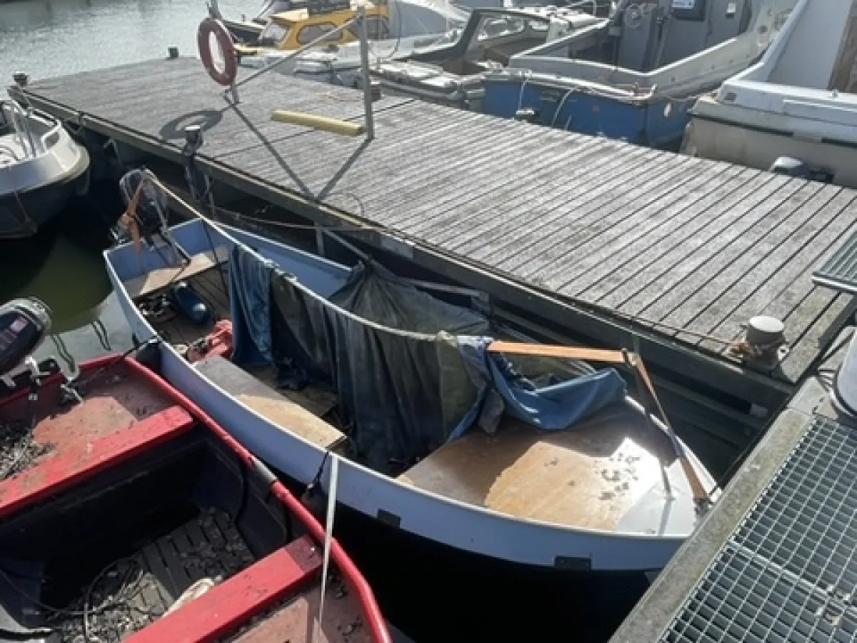 Steel Budgetboat Vlet 420