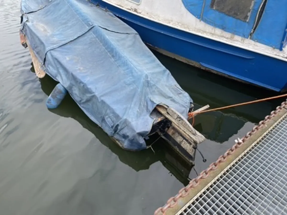 Steel Budgetboat Zeeschouw 550