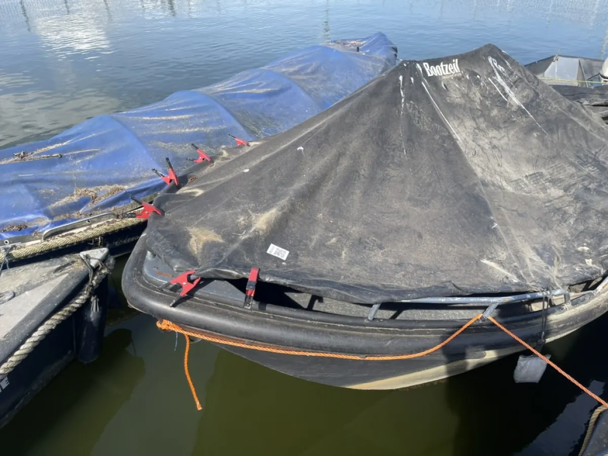 Steel Budgetboat Vlet 550