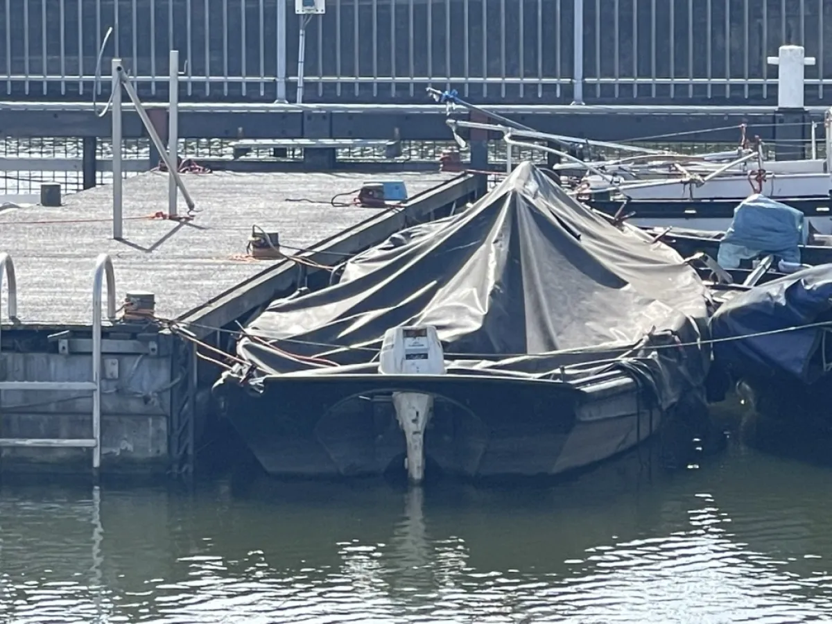 Steel Budgetboat Vlet 550