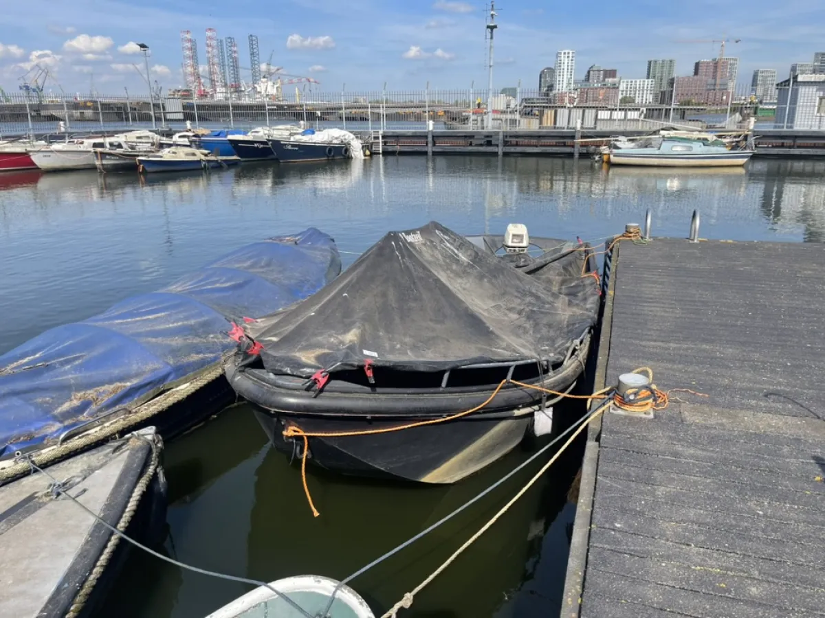 Steel Budgetboat Vlet 550