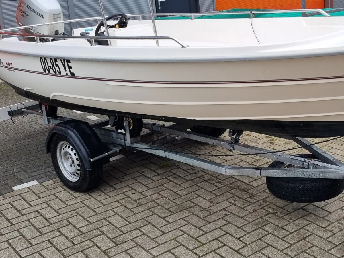 Polyester Console boat With 480