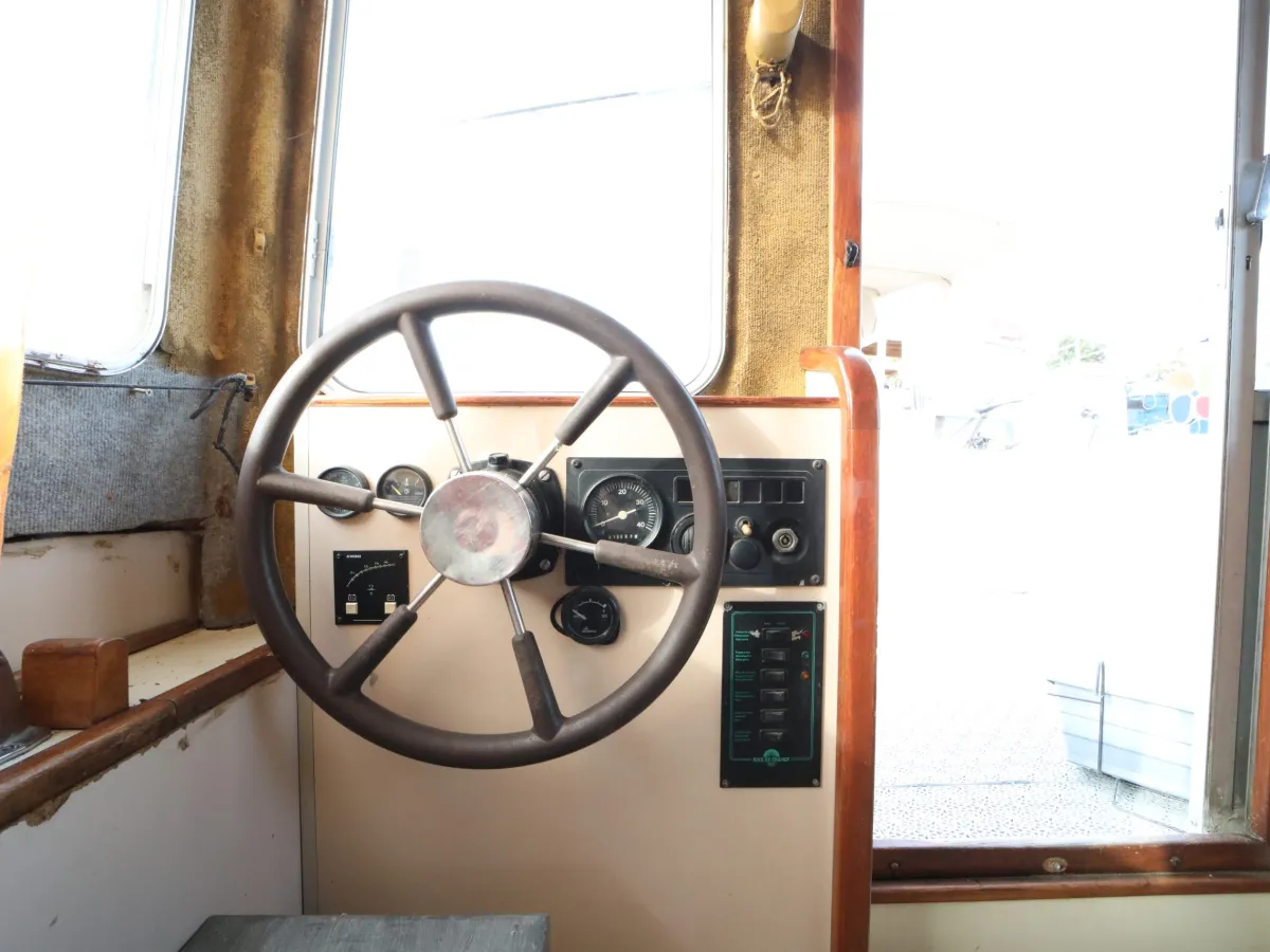 Polyester Péniche Jeanneau Eau Claire 1130