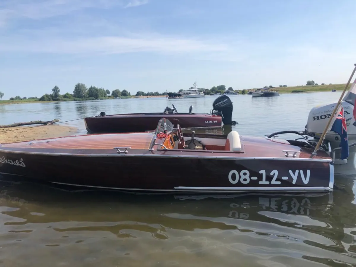 Wood Speedboat Rascal Runabout