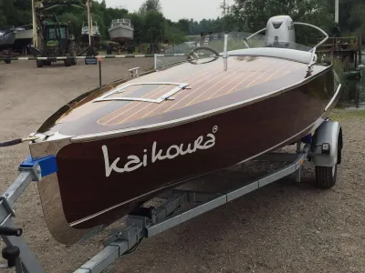 Wood Speedboat Rascal Runabout Photo 2