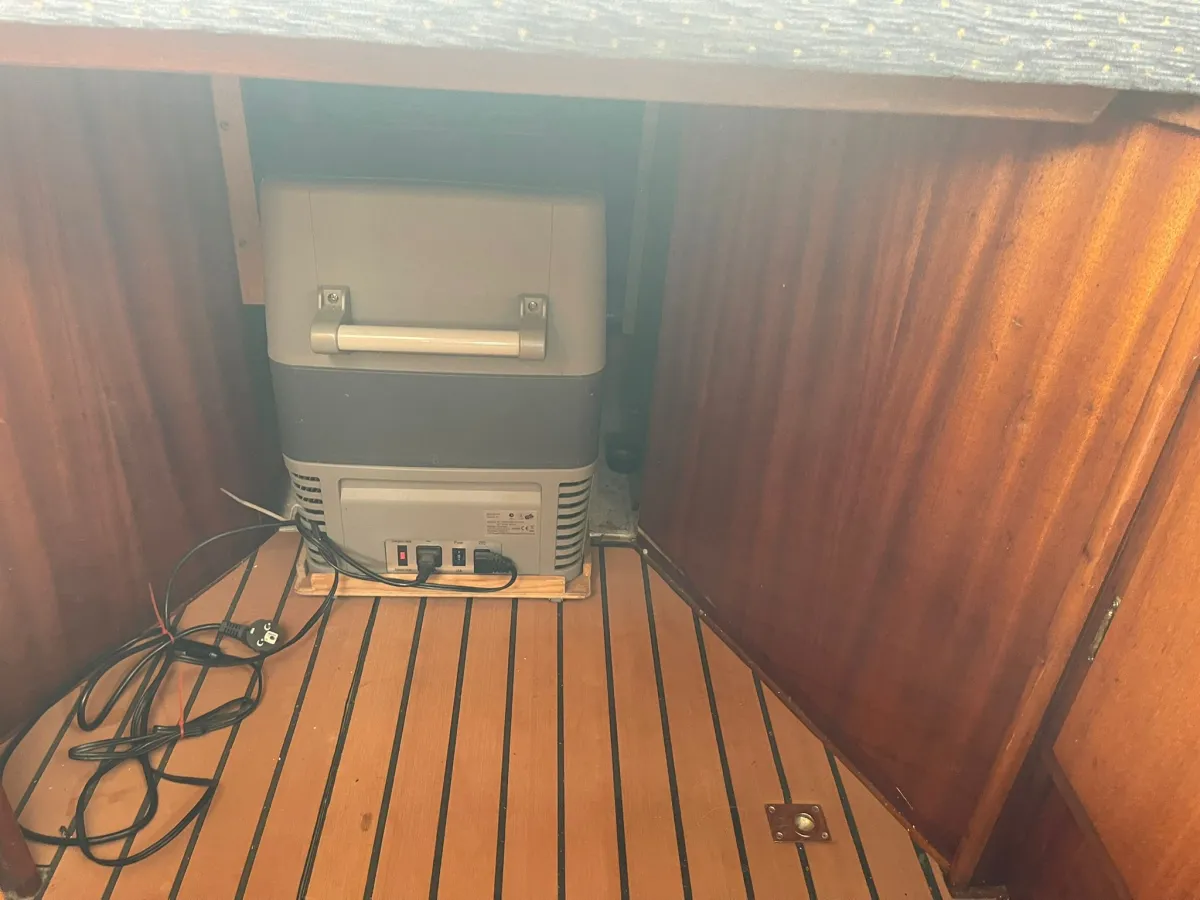 Steel Motorboat Tjeukemeer 900AK