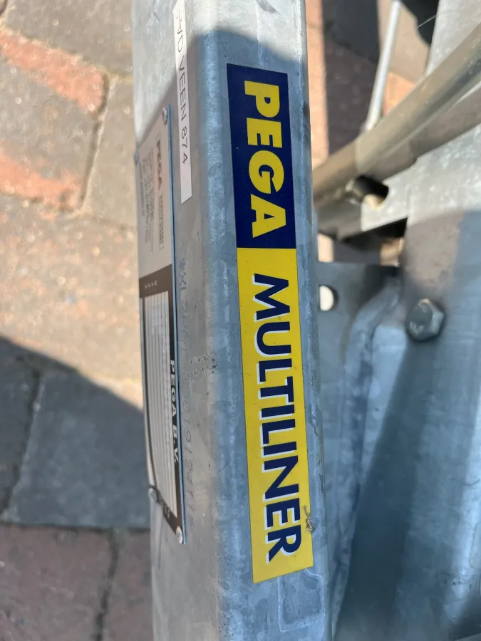 Aluminium Sloop Dock 560 steel