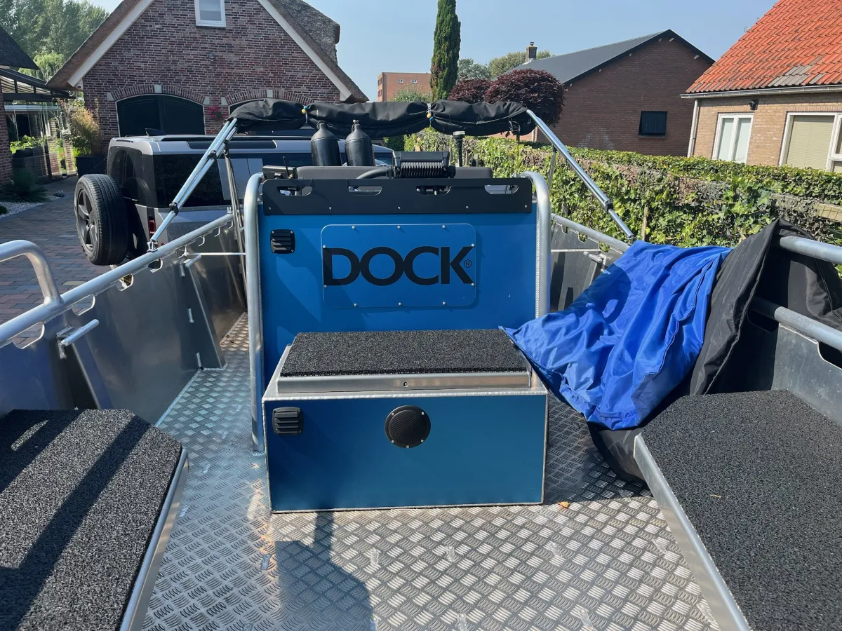 Aluminium Sloop Dock 560 steel