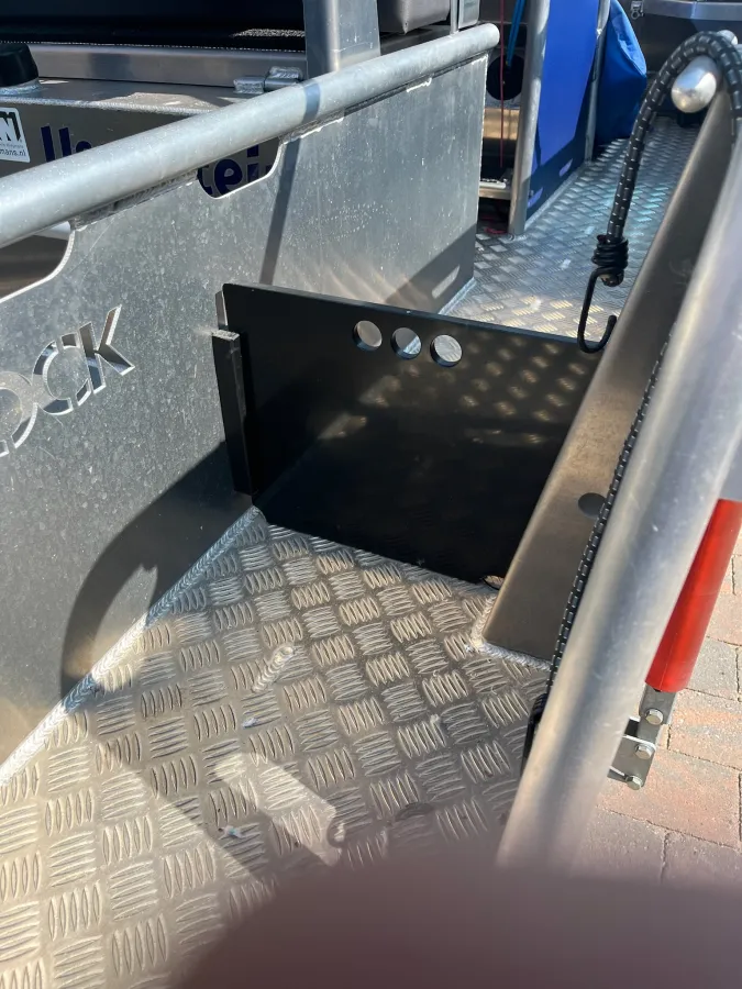 Aluminium Sloop Dock 560 steel