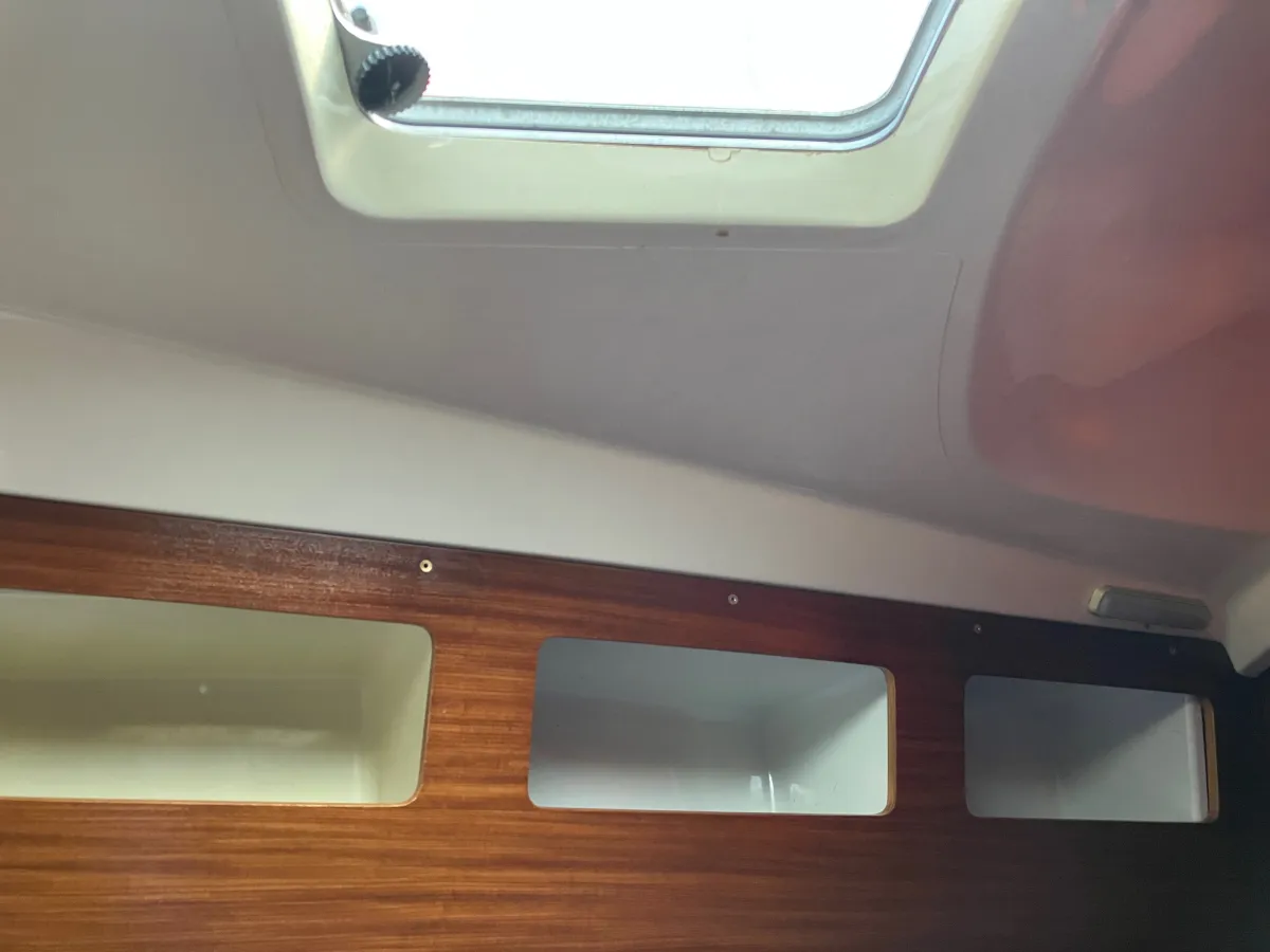 Polyester Sailboat Dufour 29