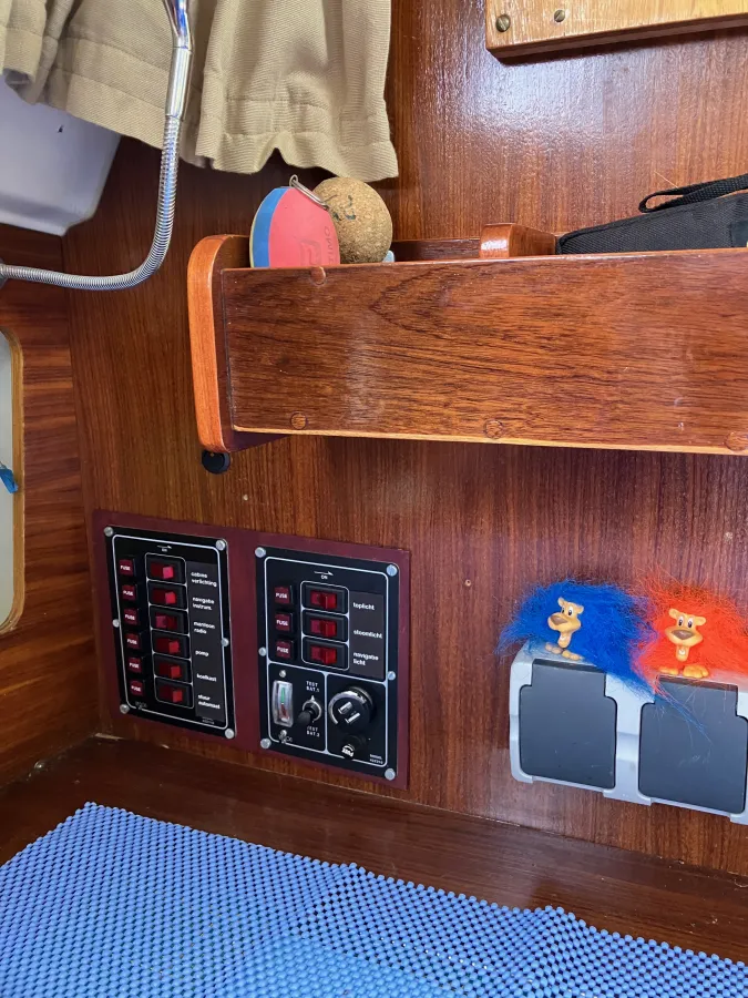 Polyester Sailboat Dufour 29