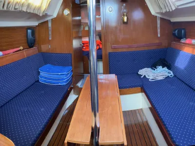 Polyester Sailboat Dufour 29 Photo 6