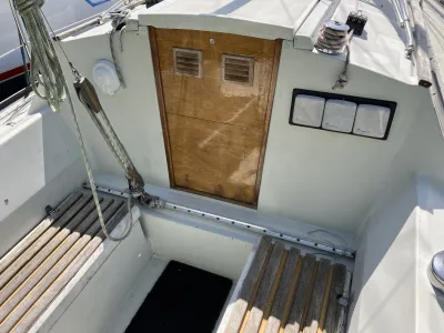 Polyester Sailboat Dufour 29 Photo 4