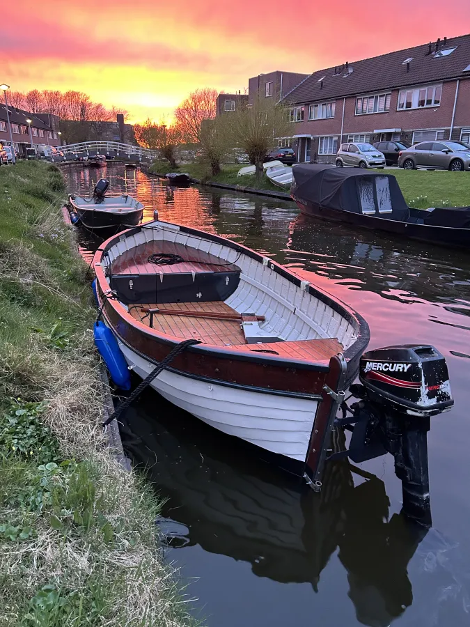 Holz Sloep Rettungsboot 465