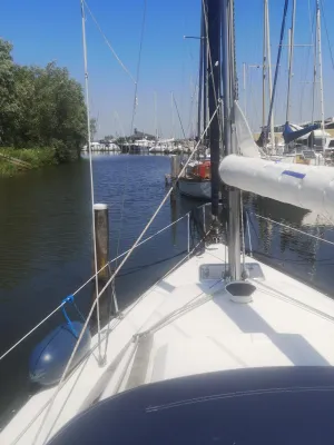 Polyester Sailboat Dufour 1800 Photo 15