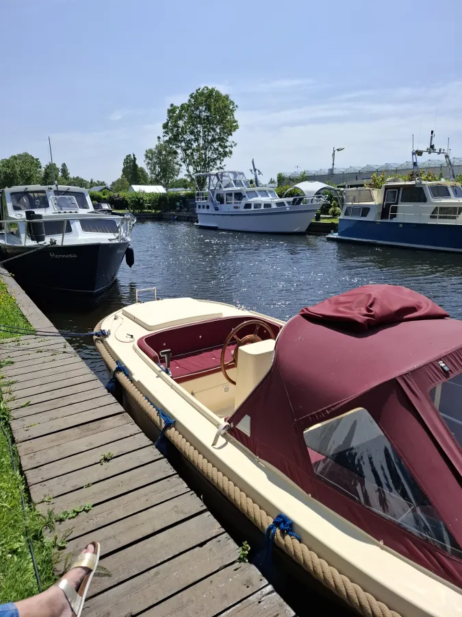 Polyester Sloep Oud Huijzer 560