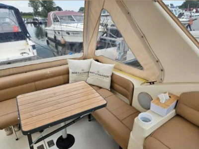 Polyester Motorboot Monterey 276 Cruiser Foto 4