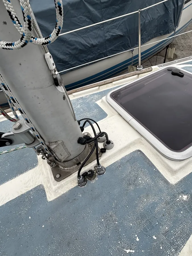 Polyester Sailboat Verl 900