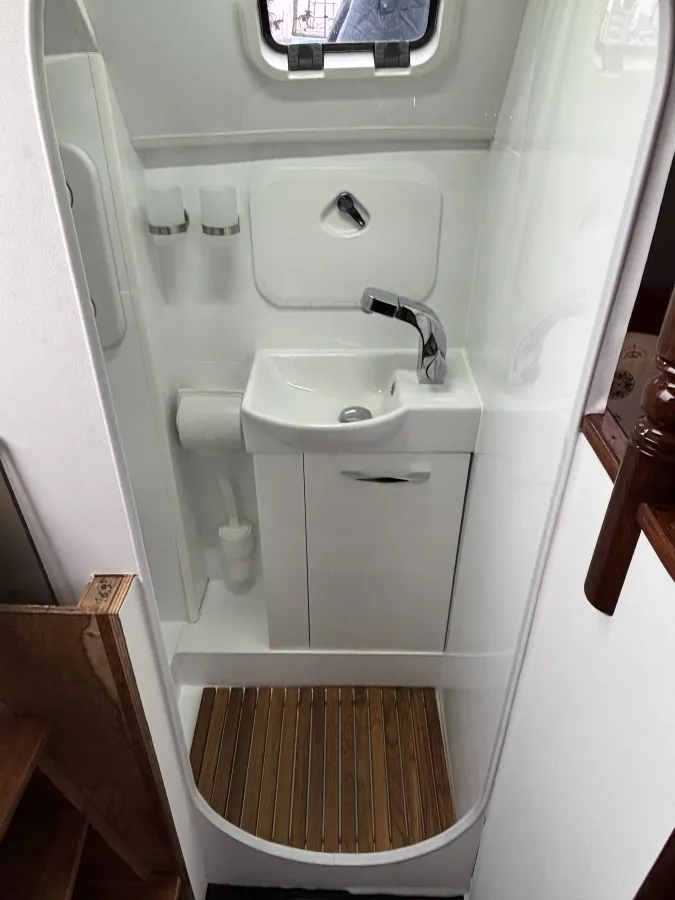 Polyester Sailboat Verl 900