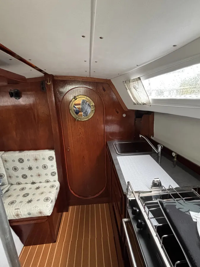 Polyester Sailboat Verl 900