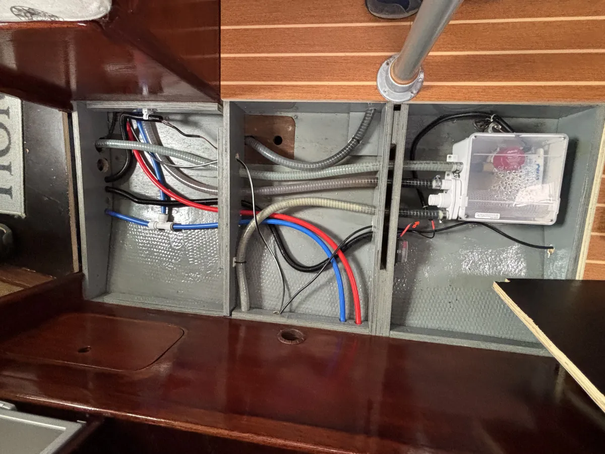 Polyester Sailboat Verl 900