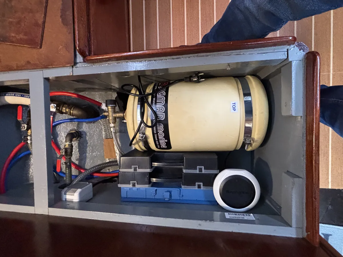 Polyester Sailboat Verl 900