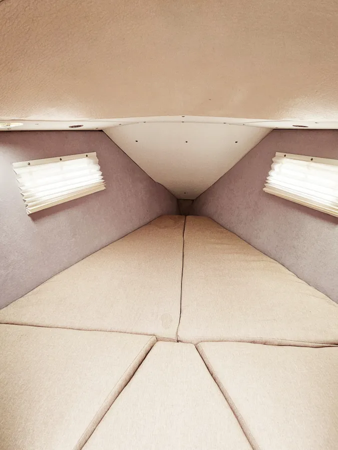 Polyester Sailboat Verl 900