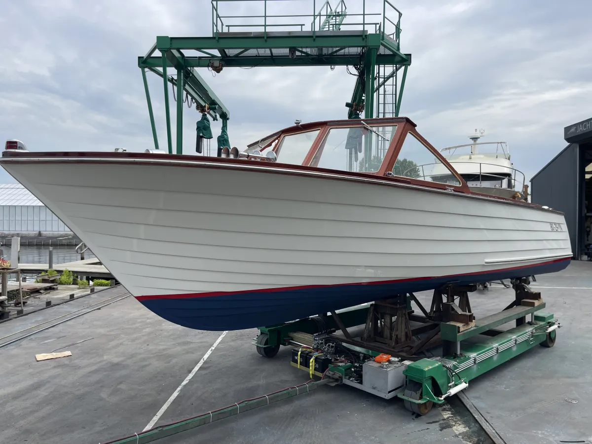 Wood Speedboat Cruisers inc. Barnegat