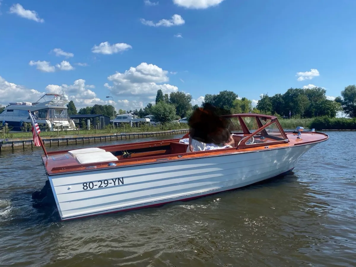 Wood Speedboat Cruisers inc. Barnegat