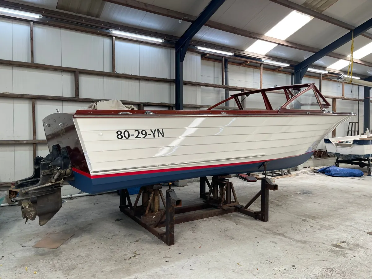 Wood Speedboat Cruisers inc. Barnegat