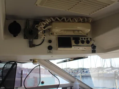Polyester Motorboat Sealine 305 Statesman Photo 8