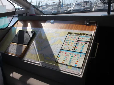 Polyester Motorboat Sealine 305 Statesman Photo 26