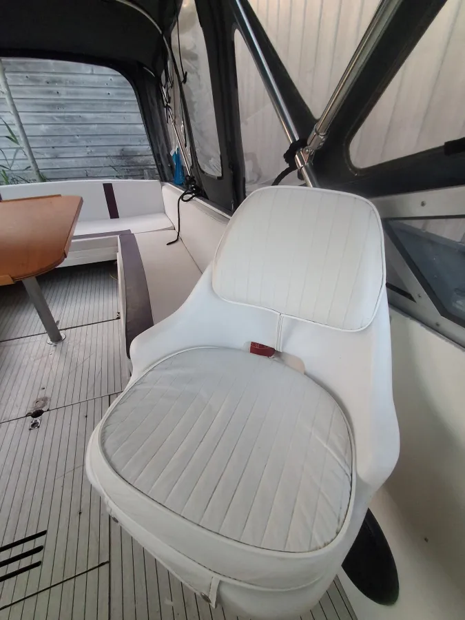 Polyester Speedboat Fjord 24 daycruiser
