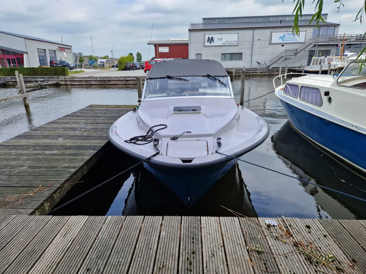 Polyester Speedboat Fjord 24 daycruiser