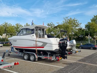 Polyester Speedboat Beneteau Antares 680 Photo 1