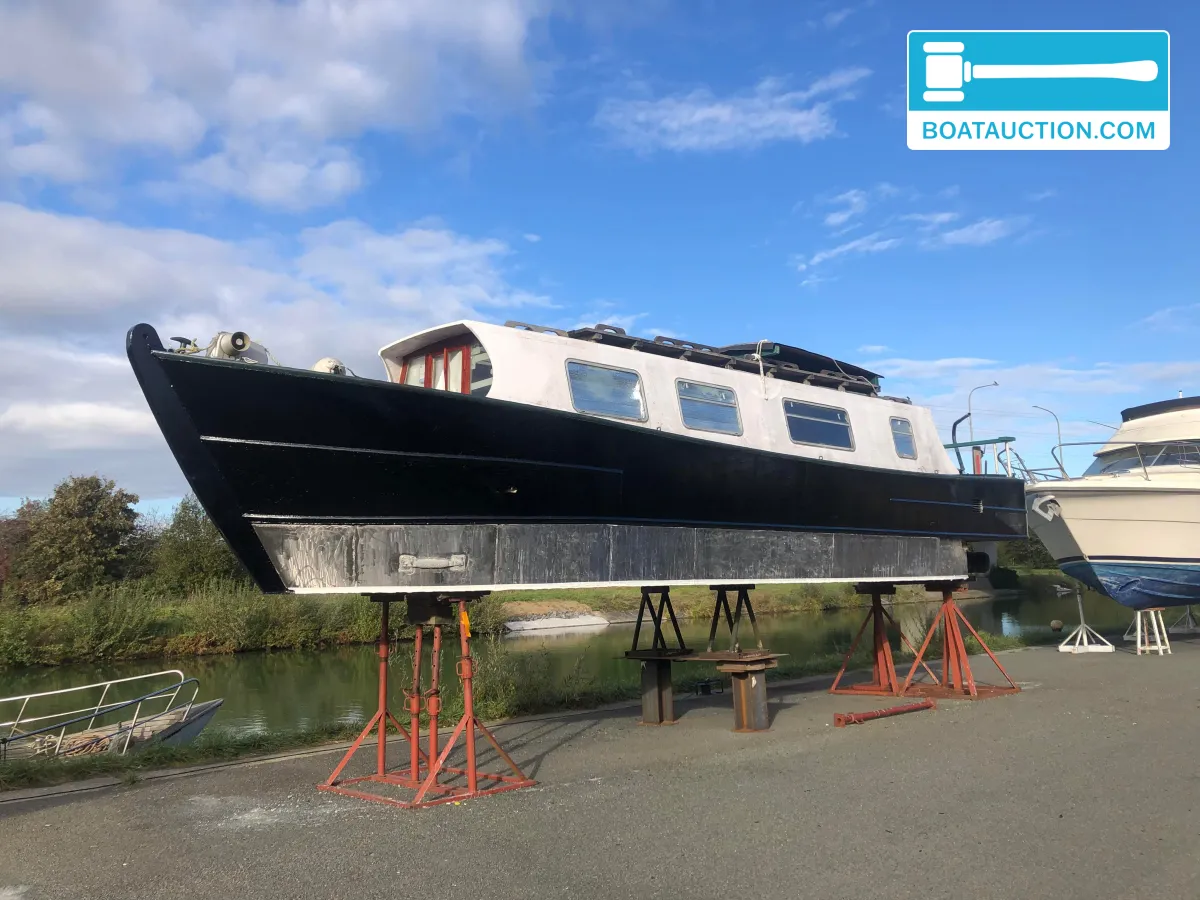 Thumbnail - Narrowboat 1000