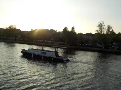 Steel Houseboat Narrowboat 1000 Photo 2
