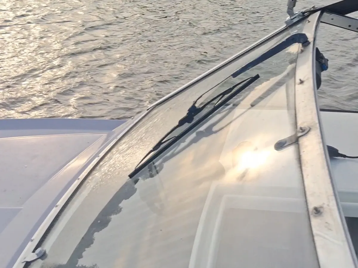 Polyester Speedboat Fjord 24 daycruiser