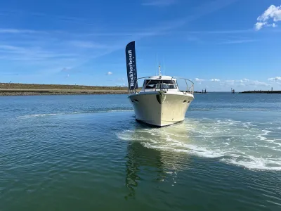 Polyester Motorboat Rockharbour 42S Photo 3