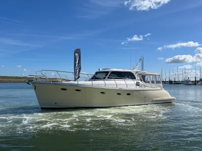 Polyester Motorboat Rockharbour 42S Photo 0