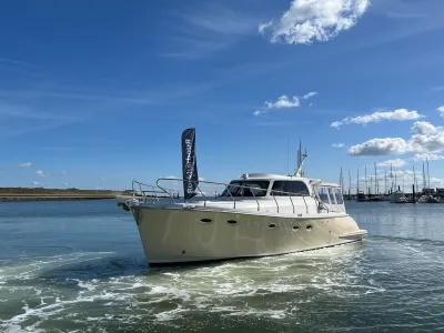 Polyester Motorboat Rockharbour 42S Photo 8