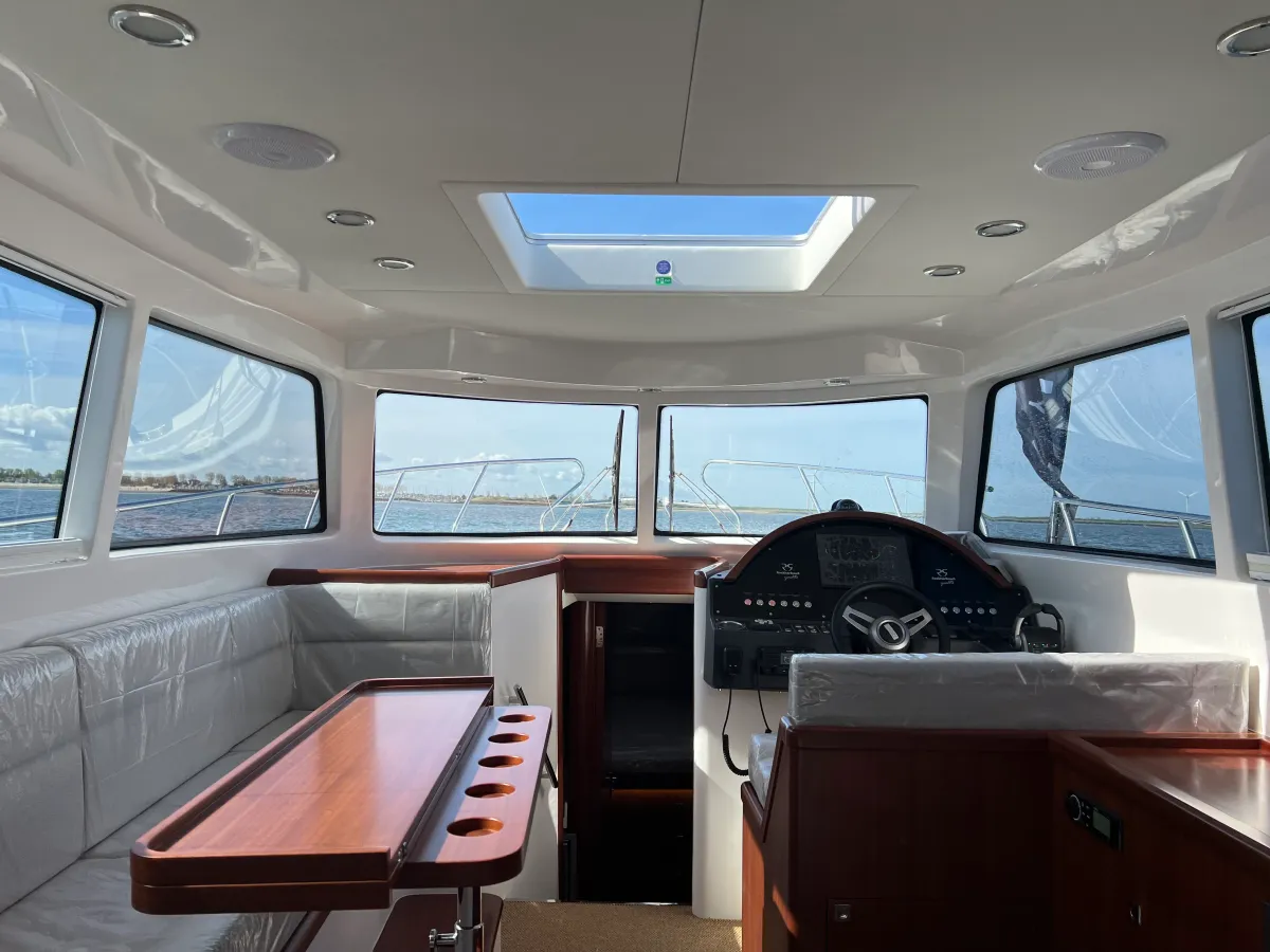 Polyester Motorboat Rockharbour 42S