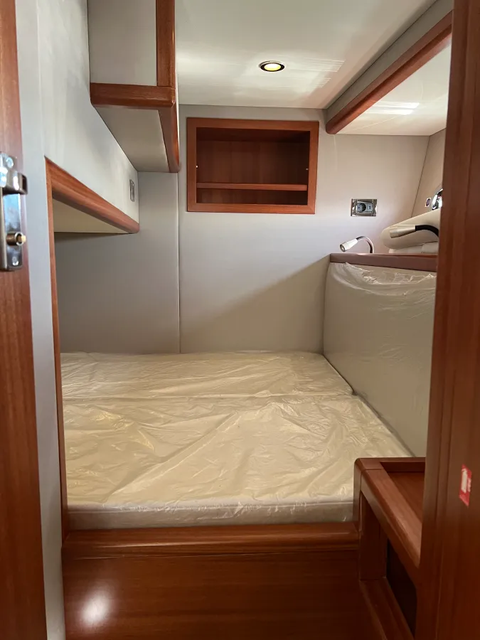 Polyester Motorboat Rockharbour 42S