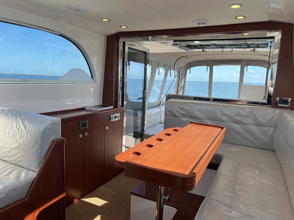 Polyester Motorboat Rockharbour 42S