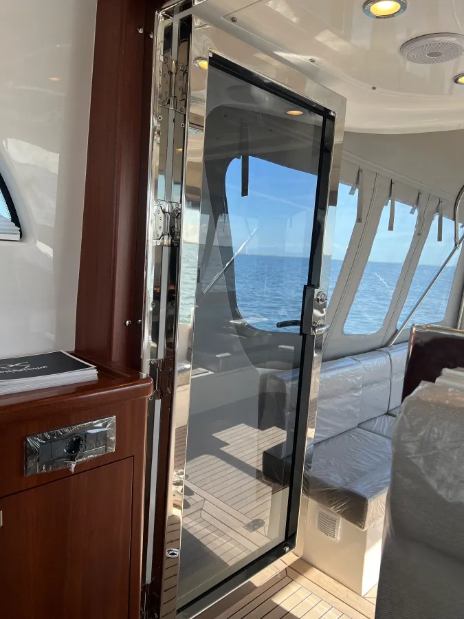 Polyester Motorboat Rockharbour 42S