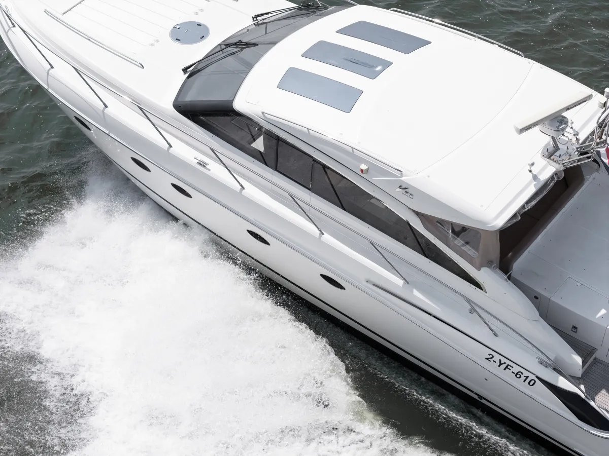 Polyester Bateau à moteur Princess v56
