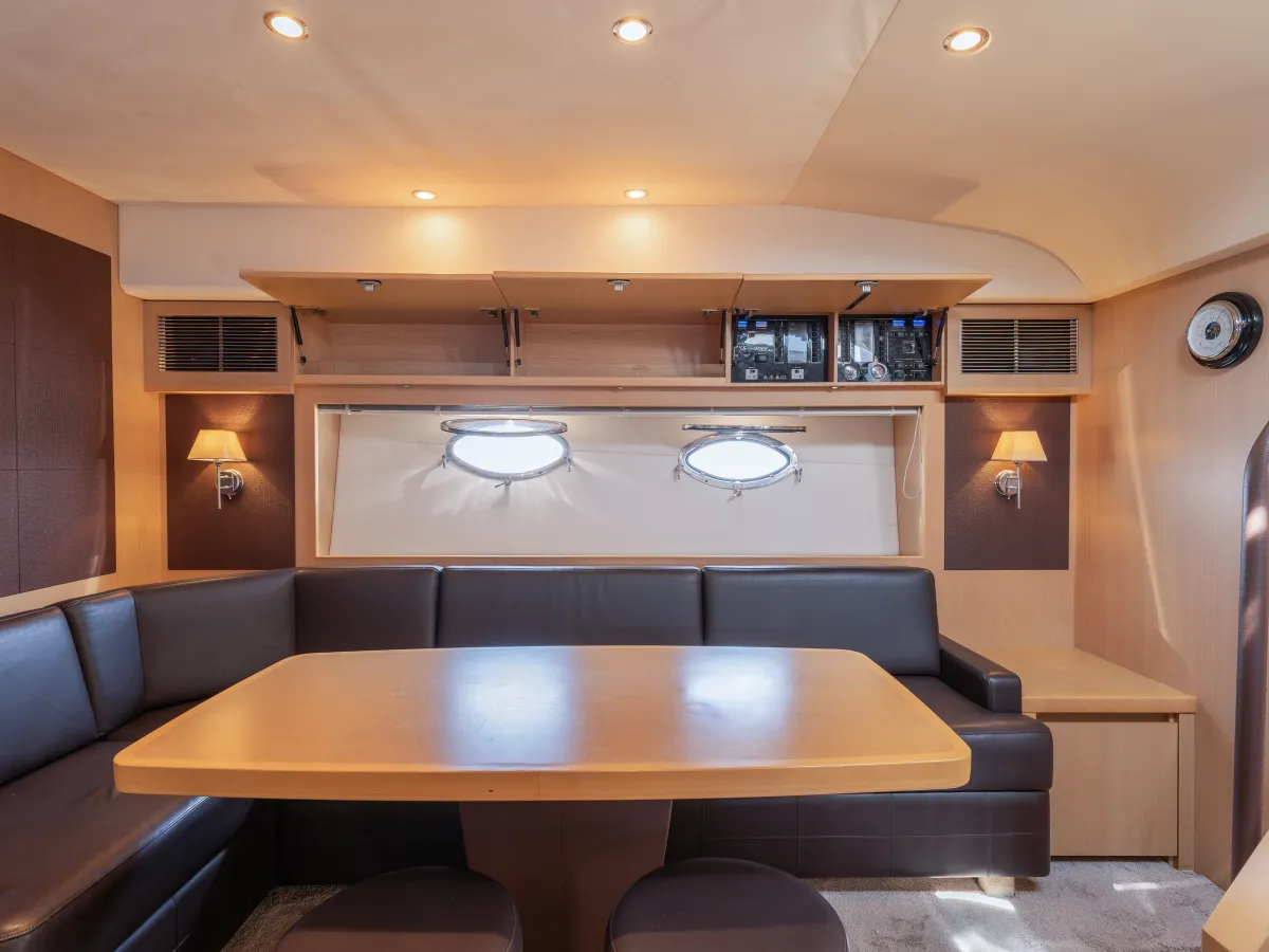 Polyester Bateau à moteur Princess v56
