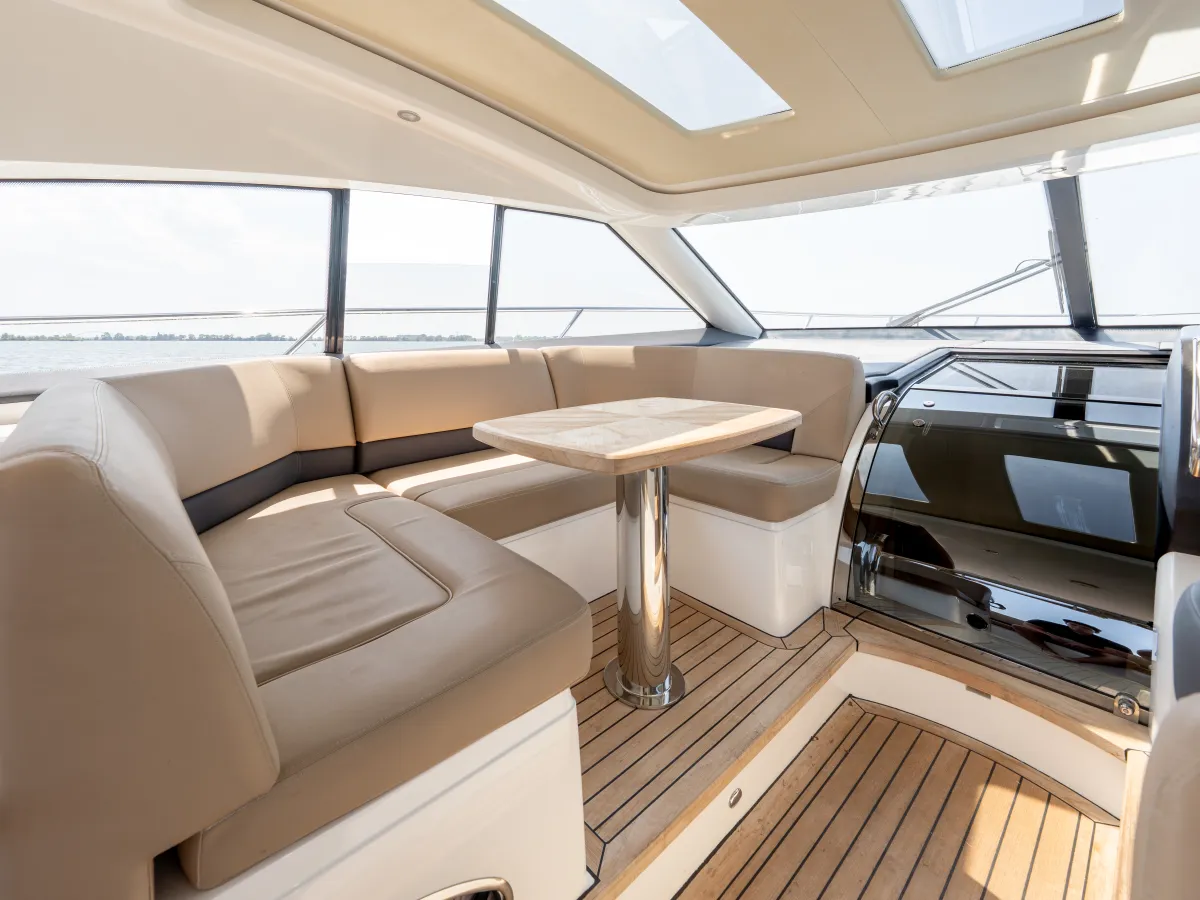 Polyester Bateau à moteur Princess v56